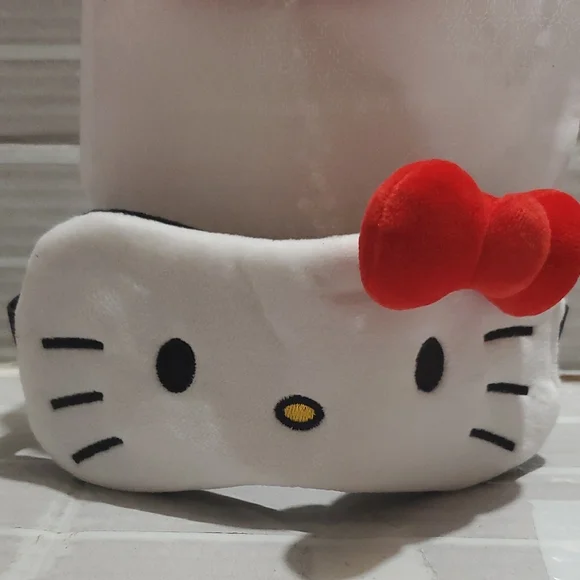 Hello Kitty White Plush Eye Mask with Red Bow - Picture 1 of 8